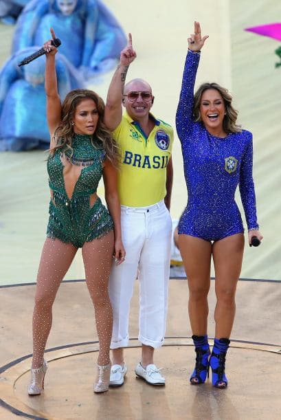 Junto con Pitbull y Claudia Leitte, la cantante fue la encargada de la inauguración del Mundial de Brasil 2014.