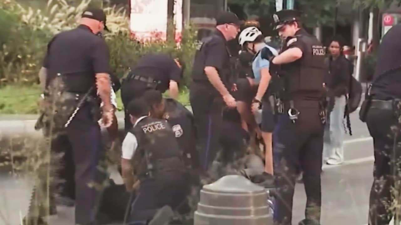 Despliegue policial en Center City tras disturbios; psicoterapeuta explica qué podría estar pasando con los jóvenes