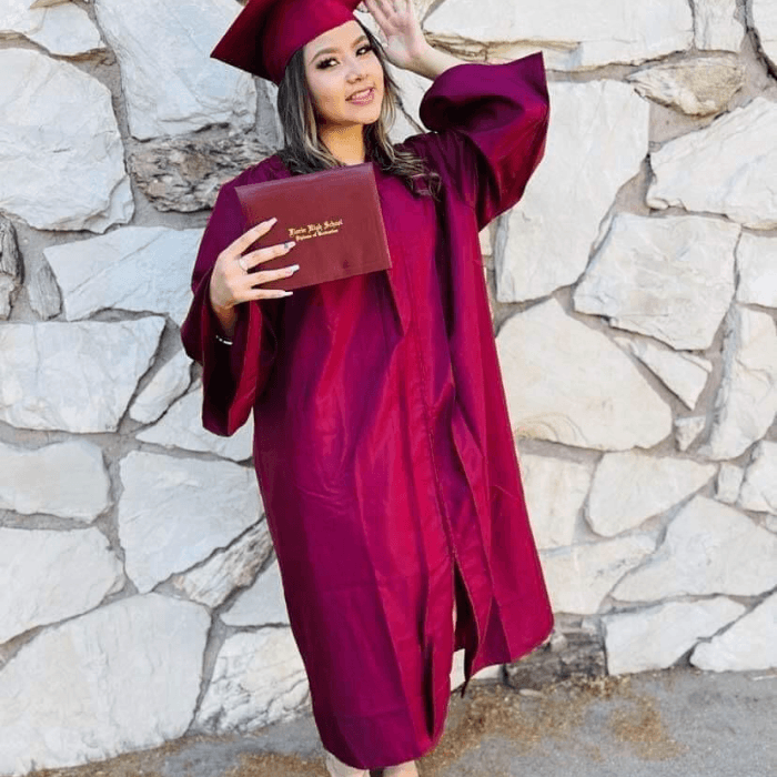 <b>Daniela Ceron</b> — Florin High School
<br>
<br>"¡Felicidades Daniela por este logro y mucha suerte en la Universidad de Sacramento State!"