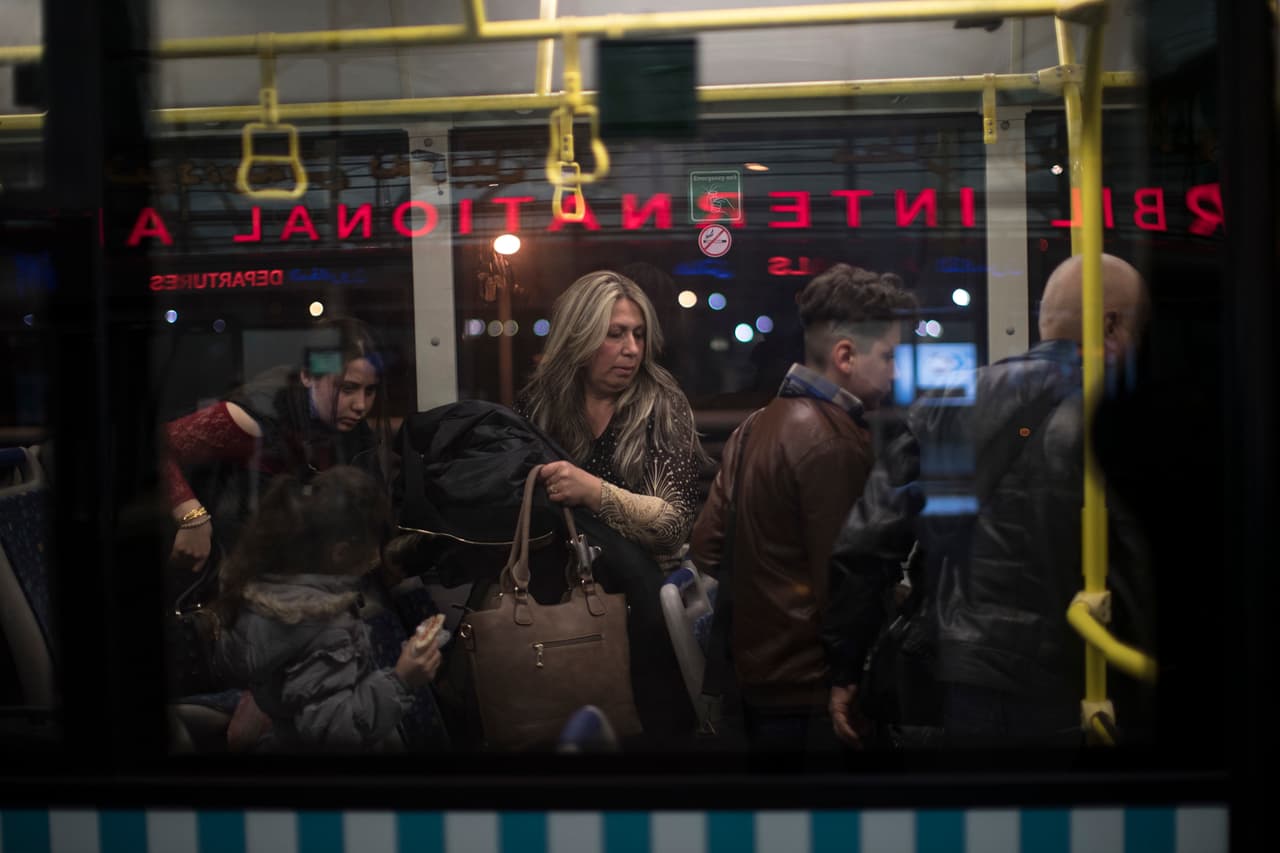 <b>Si viajaste dentro del país y no estás totalmente vacunado: </b>1) Hazte la prueba de covid-19 de 3 a 5 días después de viajar.