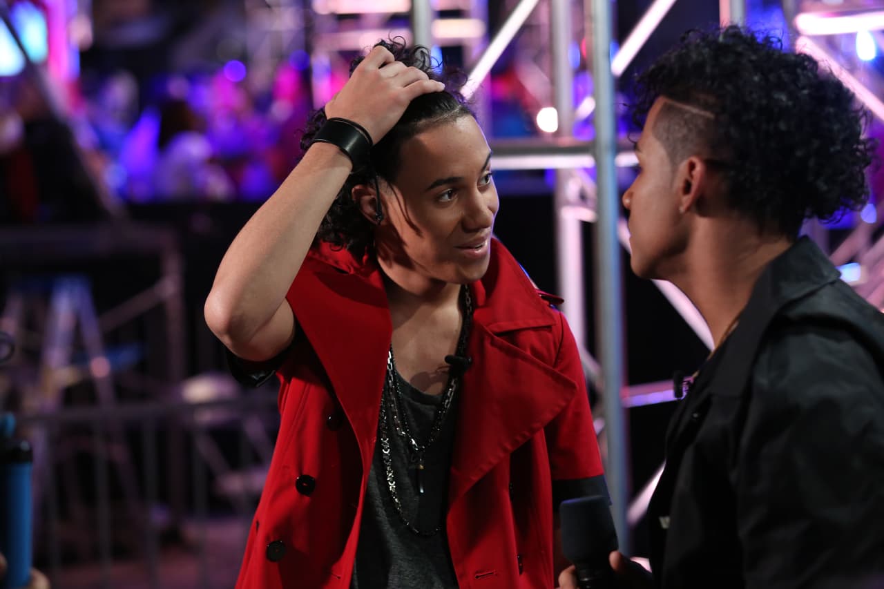 La música corre por las venas de estos hermanos dominicanos que audicionaron en Los Ángeles. En la segunda fase, los jueces los separaron y ahora es Richard quien cumple el sueño por los dos.