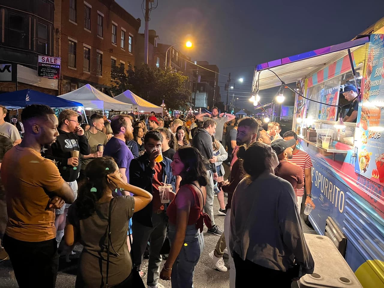 <b><a href="https://www.2ndstfestival.org/">2nd Street Festival (7 de agosto)</a></b>. Uno de los festivales callejeros más populares de Filadelfia, el evento es una fiesta de todo el día que regularmente atrae a 40,000 personas a NoLibs para un día de deliciosa comida y bebida, grandes hallazgos de fabricantes y vendedores locales, increíbles presentaciones en vivo y general.