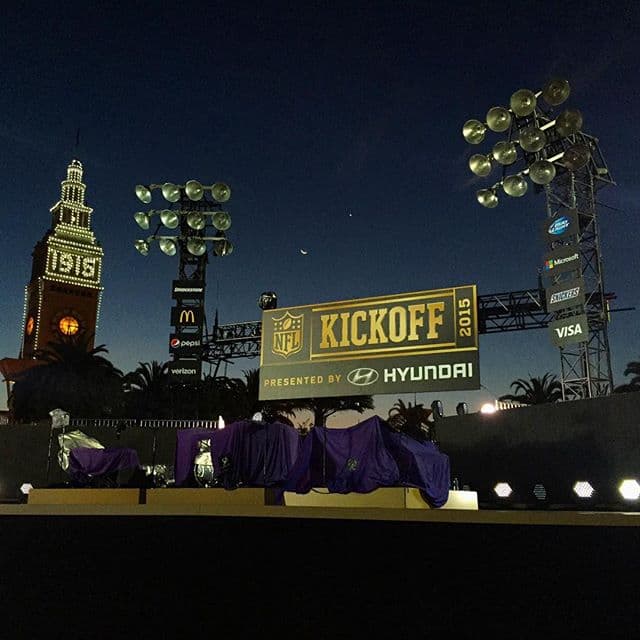 Usuarios compartieron sus fotos desde la plaza Justin Herman en San Francisco.