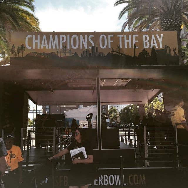 Usuarios compartieron sus fotos desde la plaza Justin Herman en San Francisco.