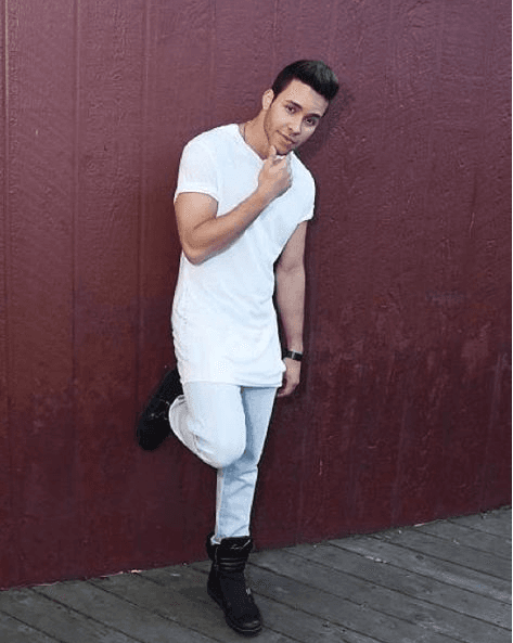 Este niño es de lo más cute.