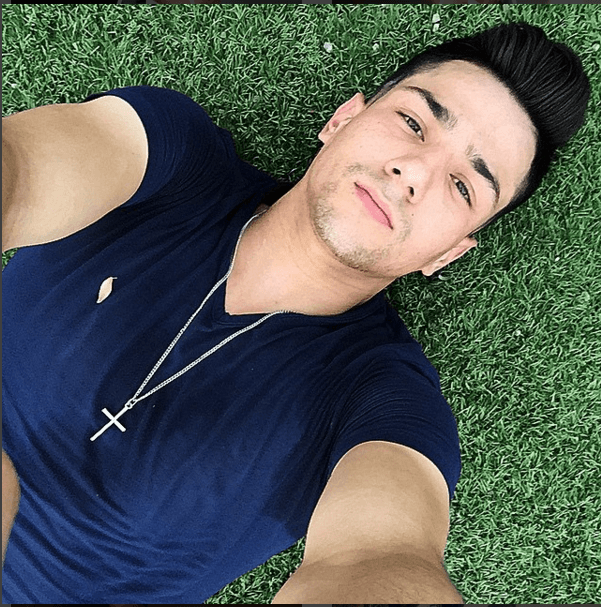 Luis Coronel es otro de los chicos que llega a esta lista, talvez como uno de los más jóvenes, pero también es súper guapo.