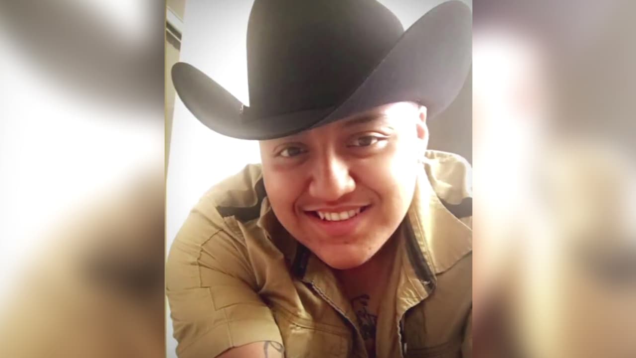 'El Transformer' cantante transgénero de 'Regional Mexicano' se sometió a su primera operación