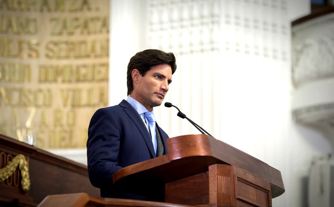 Víctor González interpreta a Gerardo Martínez en ‘La candidata’