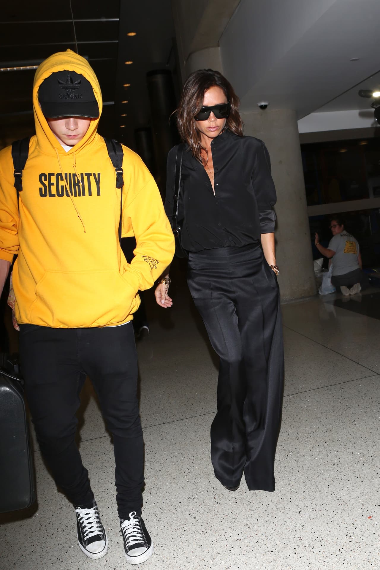 Sabe cómo lucir súper fashon.