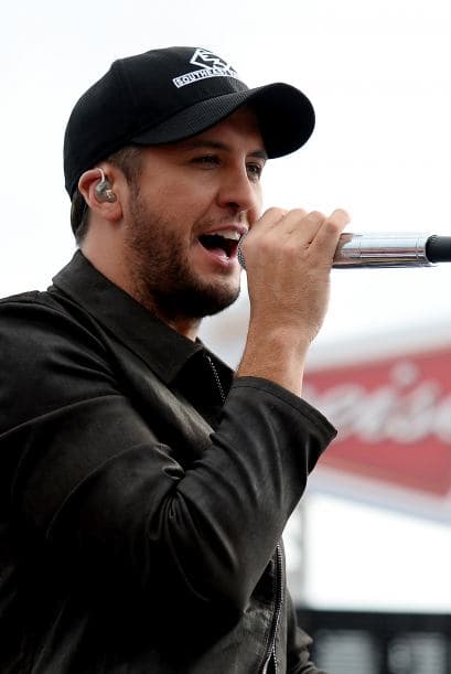 Al parecer la música country fue de los géneros musicales que más ganancias generó. Luke Bryan ganó de 22 millones 142 mli 235 dólares.