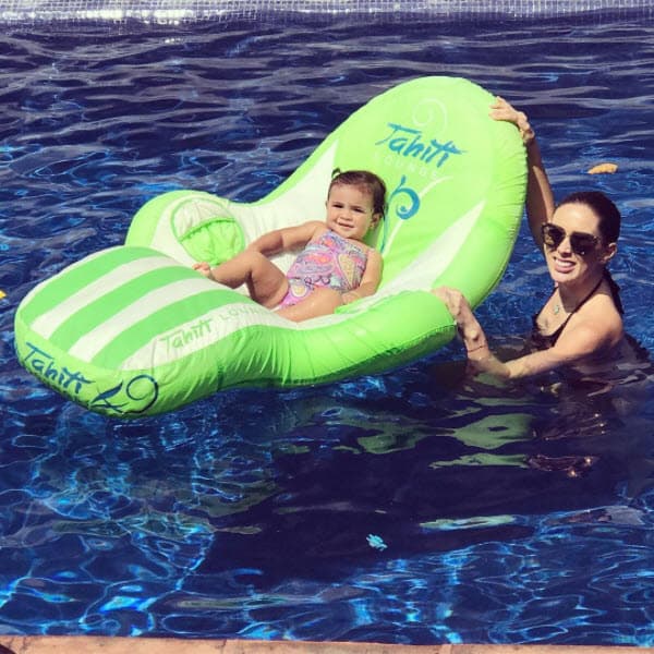 Renata ya tiene más de un año y ha crecido muchísimo, 
<b><a href="http://www.univision.com/temas/jacqueline-bracamontes">Jacky</a></b> no deja de presumir a su princesa.