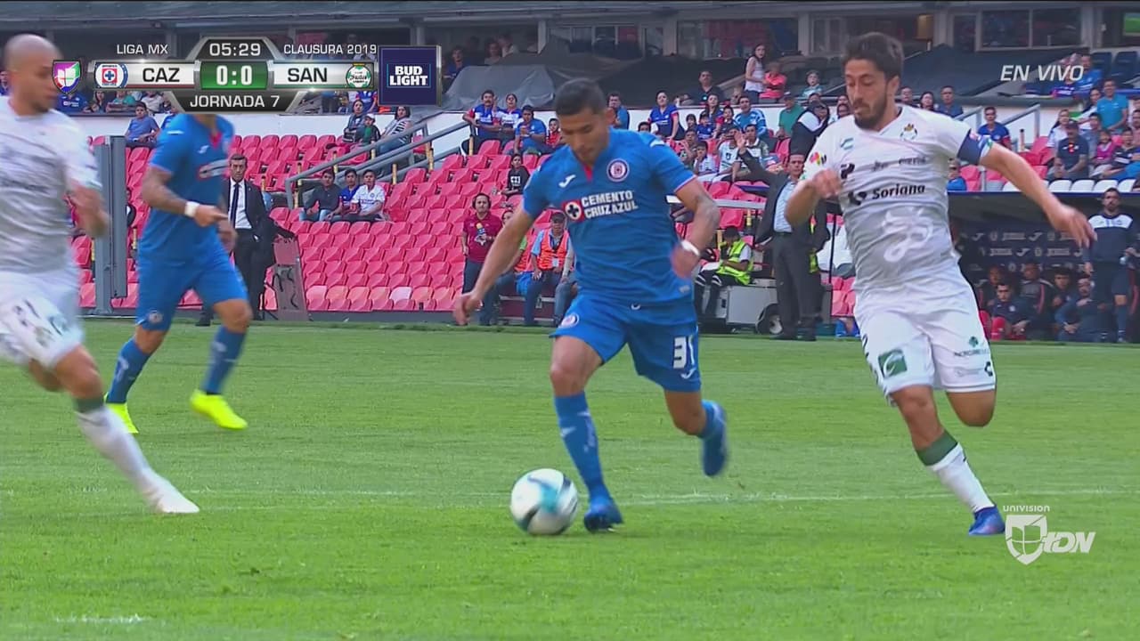 ¡La que te perdiste Orbelín! Cruz Azul quiere marcarle temprano a Santos