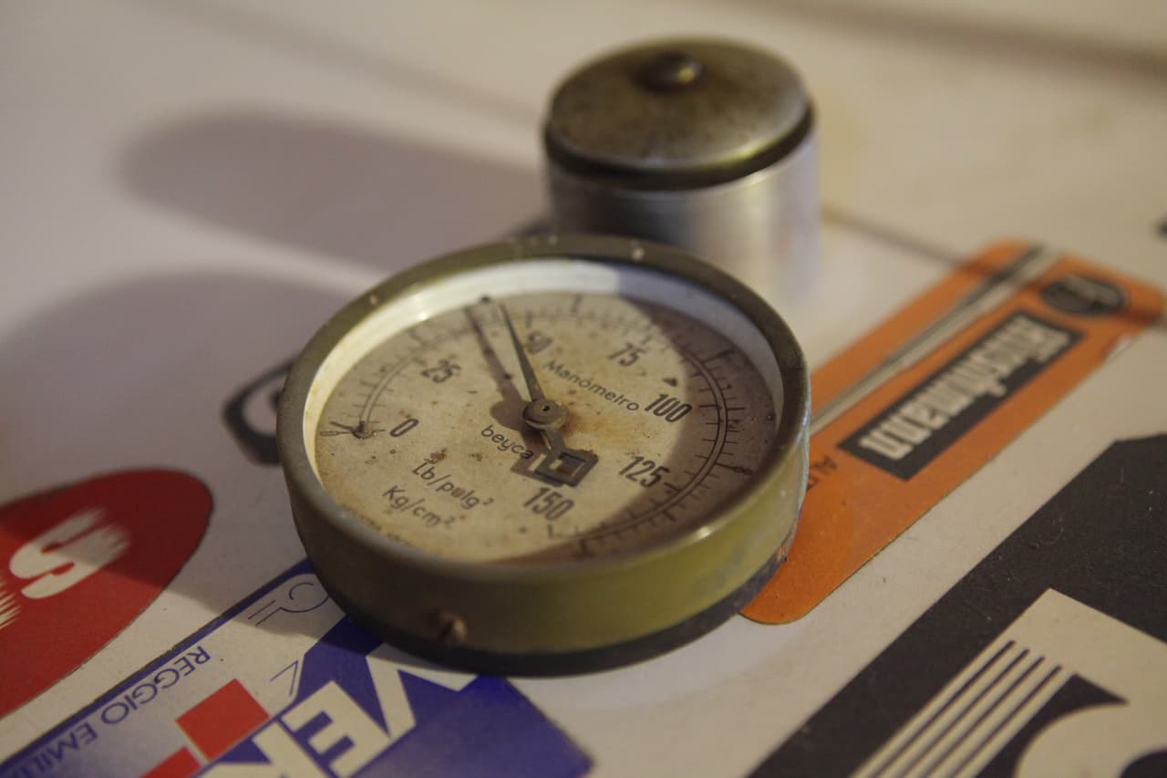 En ese momento entendió que no estaba limitado a elegir solo una de ellas, inspirándolo a seguir ambas.