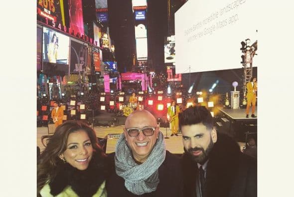 Trabajando o en casa con familia y amigos, los famosos de Univision se la pasaron de lo mejor despidiendo el 2014. ¡A celebrar, como debe ser!