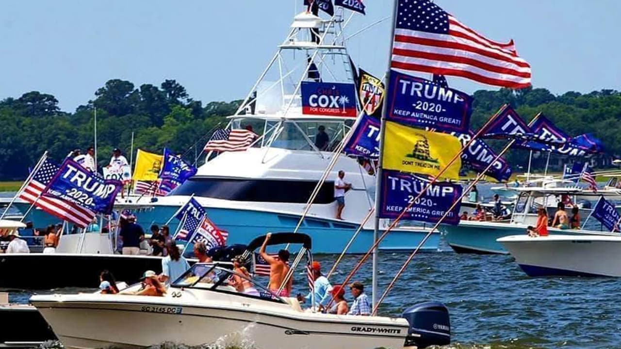 Confirman que cinco botes se hundieron en desfile de apoyo a Trump en un lago de Texas