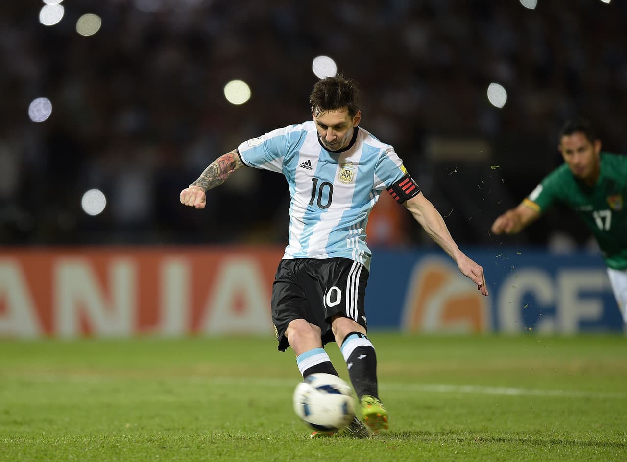 Lionel Andrés Messi Cuccitini, es originario de Rosario provincia de Argentina; nació el 24 de junio de 1987, por lo que está por llegar apenas a los 29 años de edad.