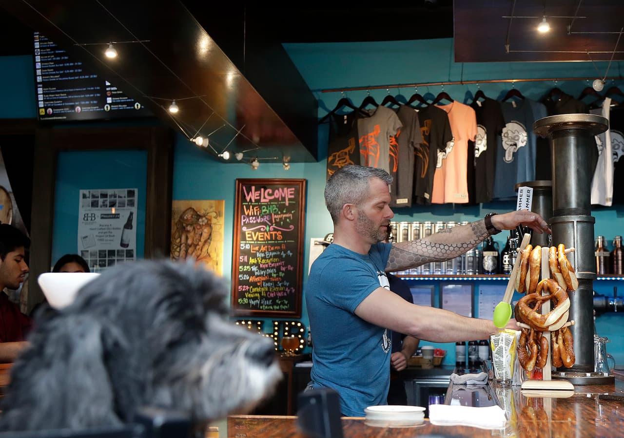 Prohíben a bar en California producir cerveza con derivado de la marihuana