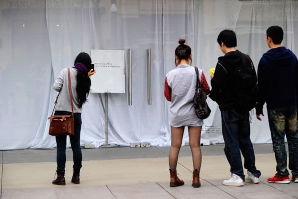 "¡El memorial para Steve Jobs fue magnífico!", afirmó un trabajador de Silicon Valley que dijo desempeñarse como reclutador para el equipo de Apple, que maneja los dispositivos móviles.