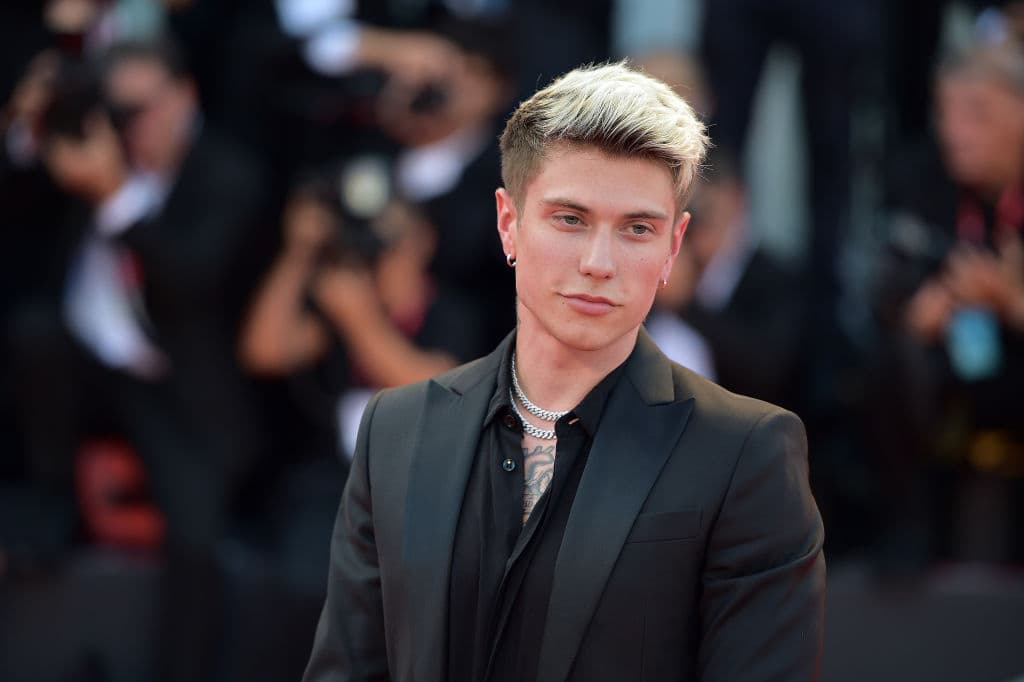 Benjamín Mascolo, de 27 años, es un cantante italiano.