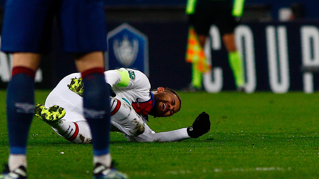 ¡Alarma en París! Neymar, en duda para enfrentar a Barcelona
