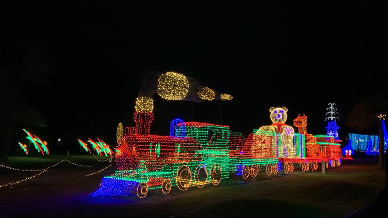 Para más información y descuentos visita la 
<b><a href="https://www.santas-wonderland.com/" target="_blank">página de internet </a></b>de Santa's Wonderland.