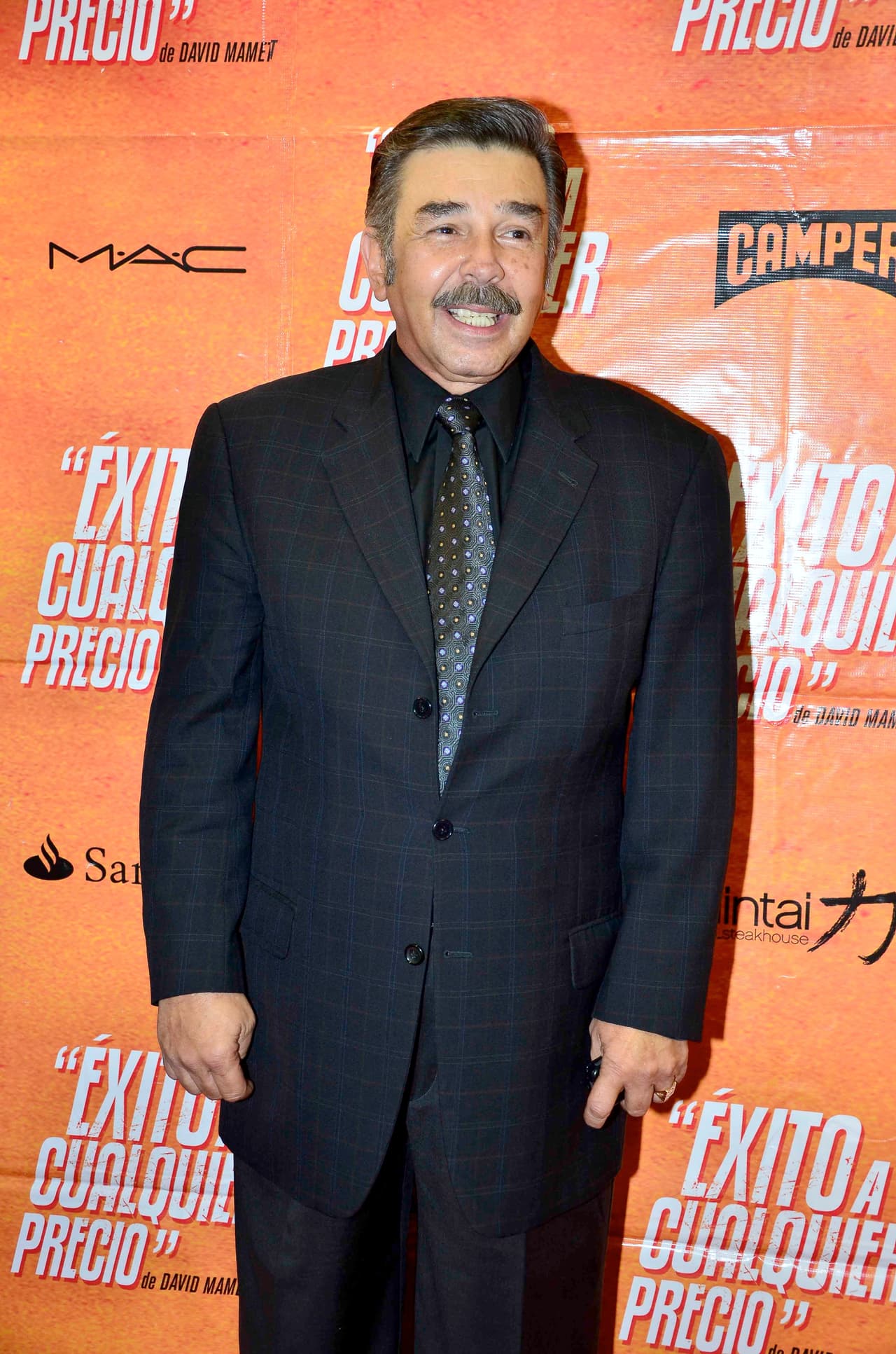 "Uno admira muchísimo a la gente y quiere uno mucho a la gente, desde luego que lo peor que te puede pasar es perder a tu familia, pero cuando los amigos de tu generación empiezan a irse, híjole, 
<b>se cimbra uno</b>, dices: 'híjole, es que sí, teníamos 70 años'", reiteró Ortiz de Pinedo.