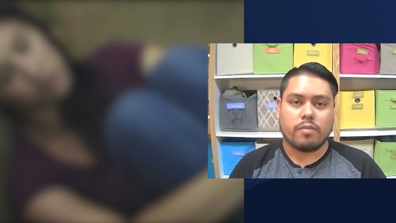 <b>Cuando un adolescente llama a Teen Lifeline</b> (602-248-8336) ¿qué podría esperar? “
<b>Todo el tiempo van a hablar con un adolescente de su misma edad</b>. Nosotros les pedimos el nombre edad, pero los adolescentes 
<b>no están obligados a darnos su información porque somos confidenciales</b>. Cuando ellos hablan (con) nosotros, hablamos de lo que está pasando, cuál creen ellos que es el problema en su vida y cómo podemos resolverlo”, indica Luis Barcelo de Teen Lifeline.