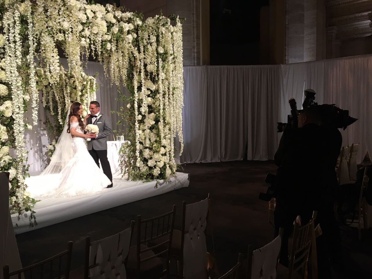 El diseño del altar fue obra de un florista ecuatoriano.