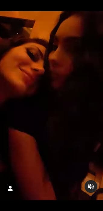 El romance de estas chicas inició justo después de haberse conocido en el certamen Miss Grand International 2020, de acuerdo con una reseña del diario El Clarín. 
<br>