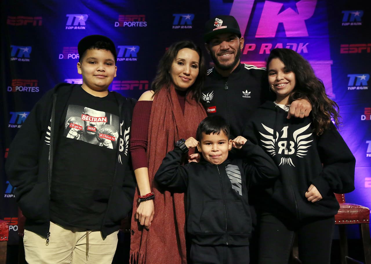 Además de adueñarse del título vacante ligero del OMB, Beltrán aumentó las posibilidades de recibir un permiso de trabajo para laborar legalmente en los Estados Unidos, gracias a su nuevo estatus como campeón del mundo.