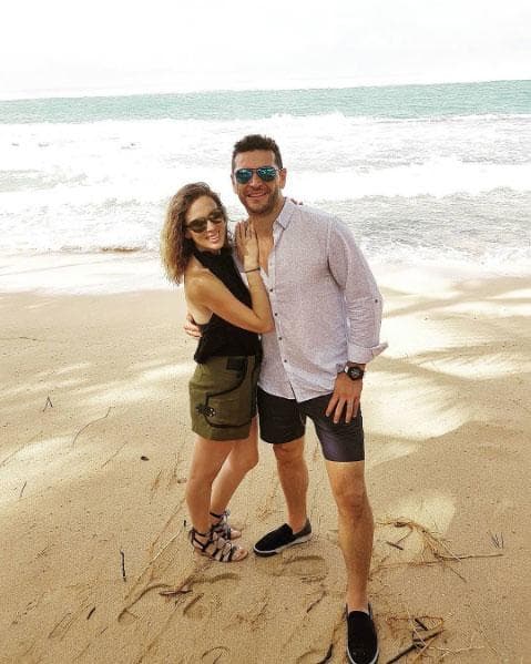 Lamentablemente, uno de ellos no sobrevivió y fue un duro golpe pero supieron recuperarse por amor a la pequeña 
<b><a href="http://www.univision.com/temas/jacqueline-bracamontes">Jacky</a></b>.