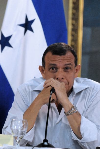 "Me llamó para pedirme que nos reuniéramos. Y lo hicimos un día de marzo de 2009, cuando me dijo que quería reelegirse. Yo le contesté: vamos a las elecciones", dijo el gobernante el sábado a la opositora radio Globo.