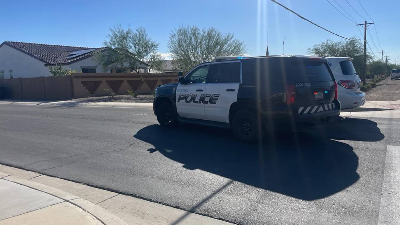 La investigación es liderada por la Oficina del Sheriff del Condado de Pinal, en colaboración con la Oficina del Marshall de los Estados Unidos. No se han dado a conocer más detalles.