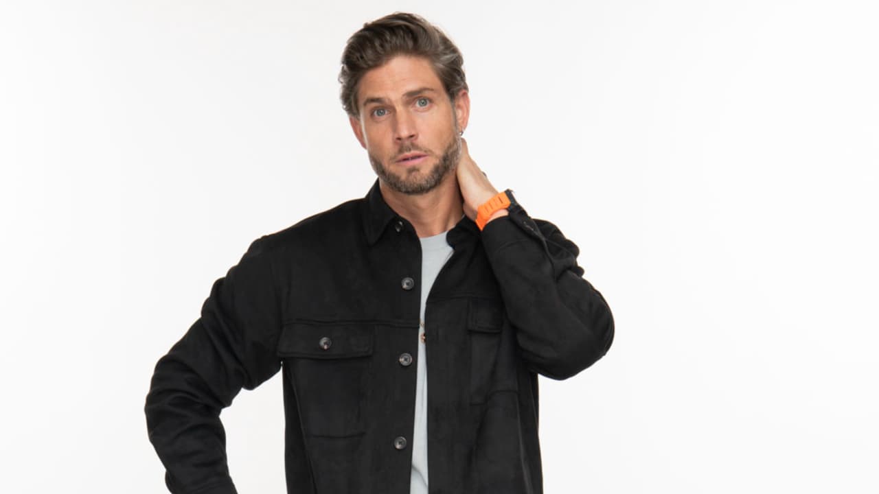 Horacio Pancheri interpreta a Facundo, un atractivo futbolista