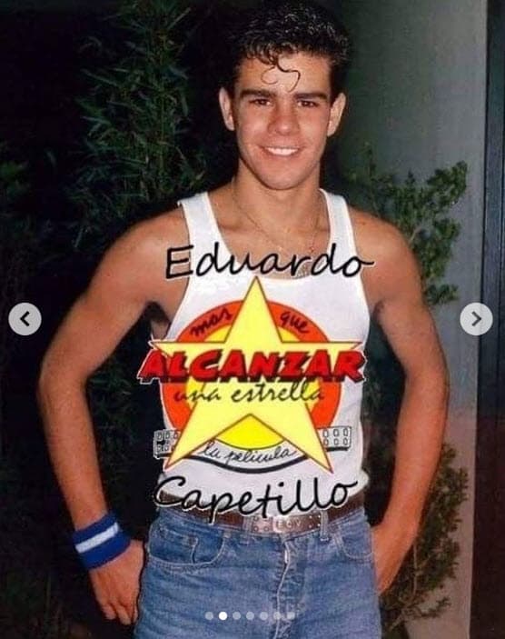 "He tenido el privilegio de verte de cerca, como eres, sin etiquetas, sin un rol, y puedo compartir en este 'post', para quien sea que lo esté leyendo, que eres para mí todo, y cuando digo 'todo' lo digo en serio", continuó para acompañar la galería de fotos en la que también puso esta otra en la que Capetillo aparece cuando
<b><a href="https://www.univision.com/programas/novelas/a-27-anos-de-su-estreno-que-fue-del-elenco-de-alcanzar-una-estrella-ii-fotos" target="_blank">actuó en 'Alcanzar una estrella'</a></b>, de 1990.
<br>