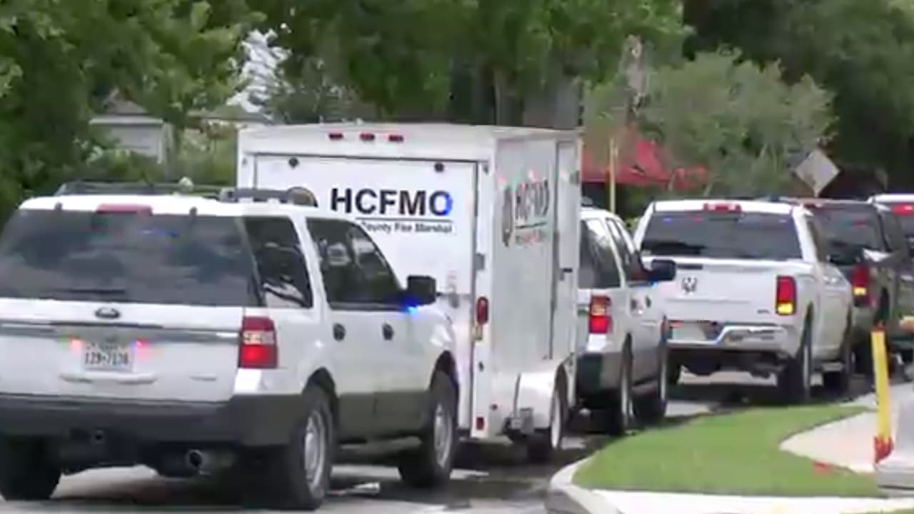 Investigadores de la Administración Federal de Aviación continúan con las averiguaciones.