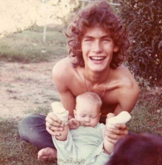 Sebastián hizo investigación de campo para construir su personaje y hasta 
<b>aportó ideas para el vestuario</b>.
<br>