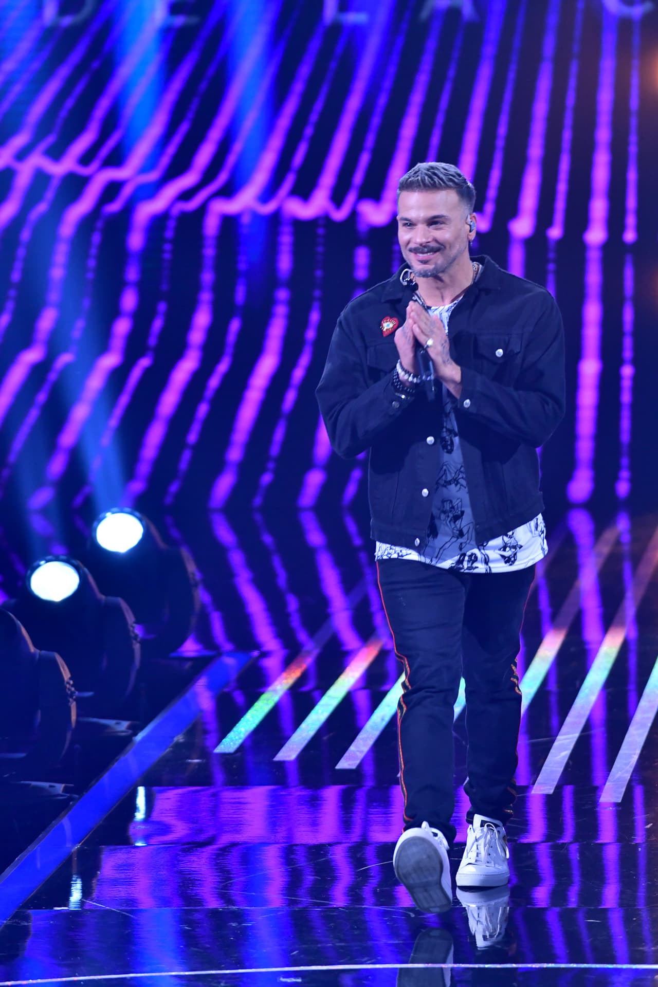 La ilusión de cantar con su coach y director de la casa estudio, Pedro Capó, dibujó una enorme sonrisa en el rostro de 'La Barbie Latina'.