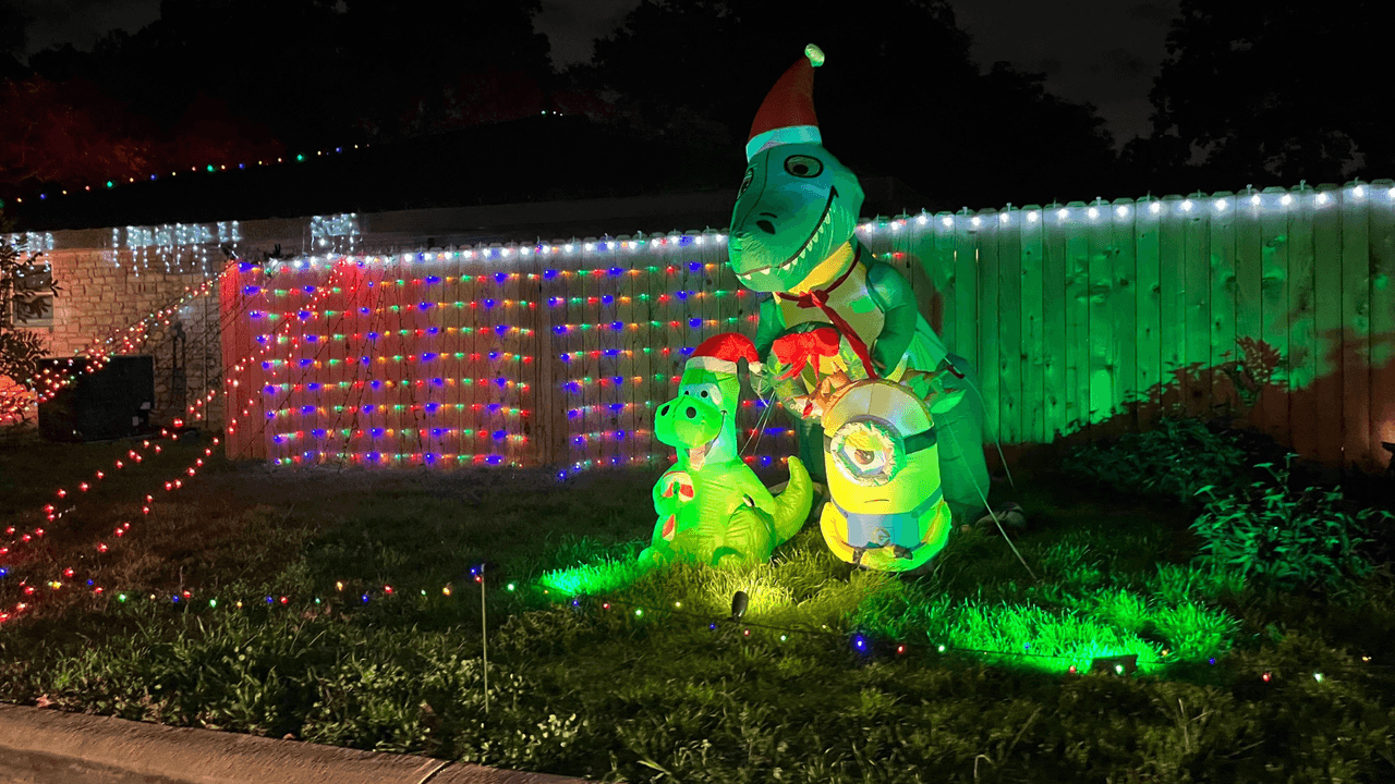 Planea tu visita cuando puedas –es mejor llegar cuando apenas esté oscureciendo y puedas alcanzar a ver las luces sin tanta espera.