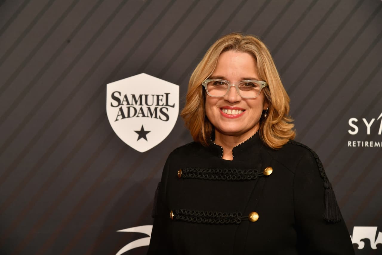 <b>Carmen Yulín Cruz</b>: es la alcaldesa de San Juan, Puerto Rico. La servidora pública ha luchado por la recuperación de su país a raíz de la devastación del huracán María y múltiples veces premiada por su trabajo y causa. 
<br>
<br>