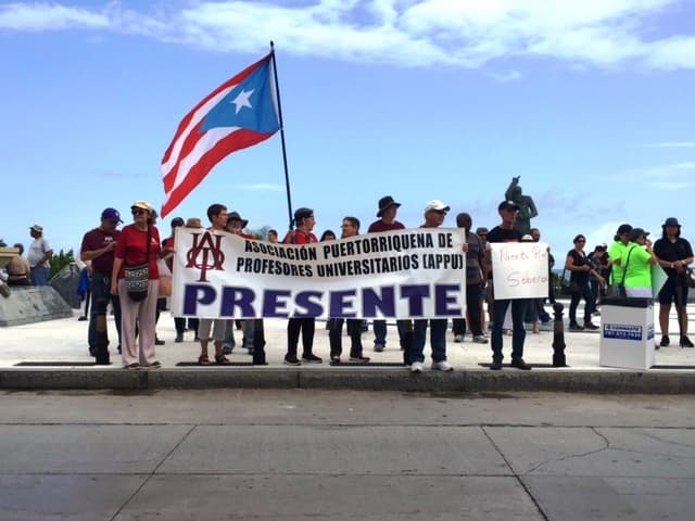 Miles de ciudadanos se reunieron en las calles del Viejo San Juan en rechazo al organismo propuesto por el liderato republicano para enfrentar la crisis económica de la isla.