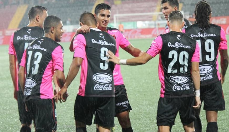 Alajuelense se consolida como líder en Costa Rica al vencer a Santos