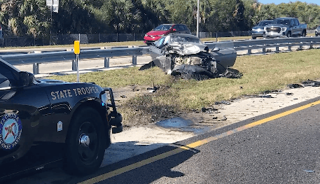 Dos heridos tras choque de conductora ebria contra patrulla durante Skyway 10K en Sarasota
