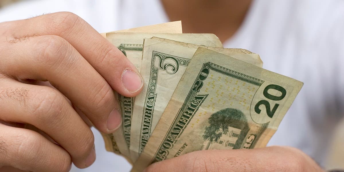 ‘La tanda’, un esquema fraudulento exacerbado en un período de incertidumbre migratoria