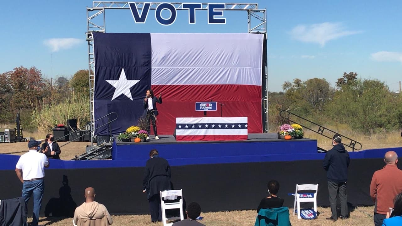 La candidata felicitó a Texas por la participación que han tenido los electores durante las votaciones anticipadas.