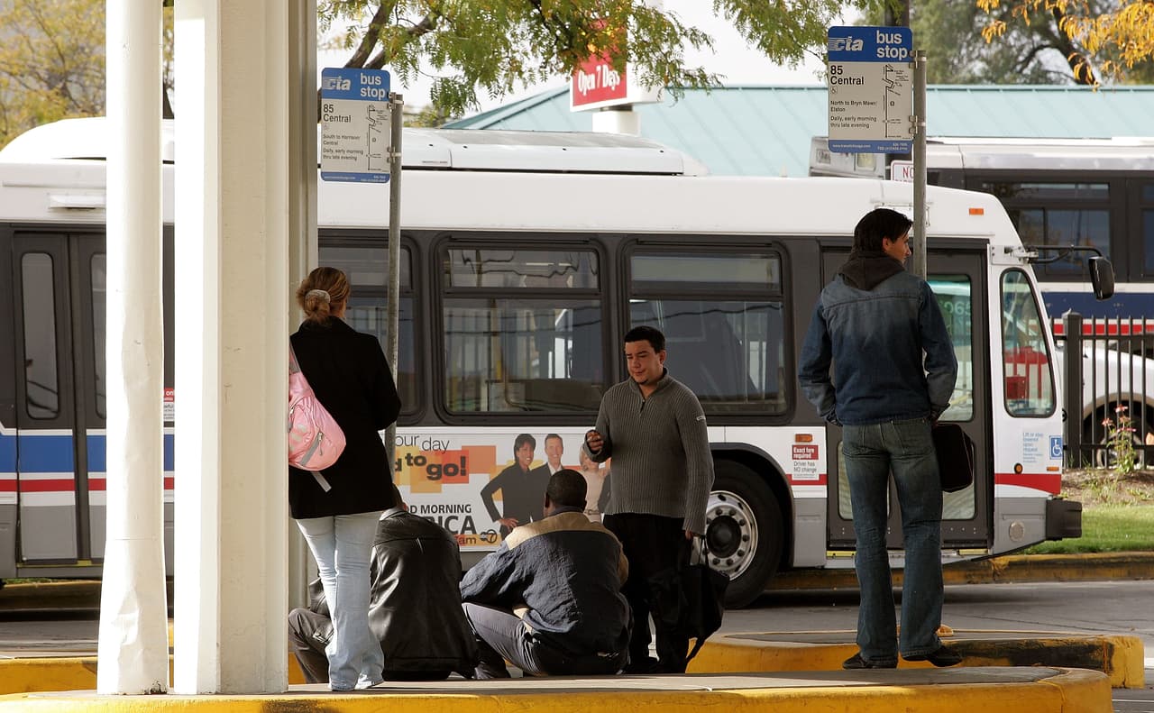 CTA, Metra y PACE suspenden el servicio en todos los trenes y rutas de autobuses el lunes por la noche