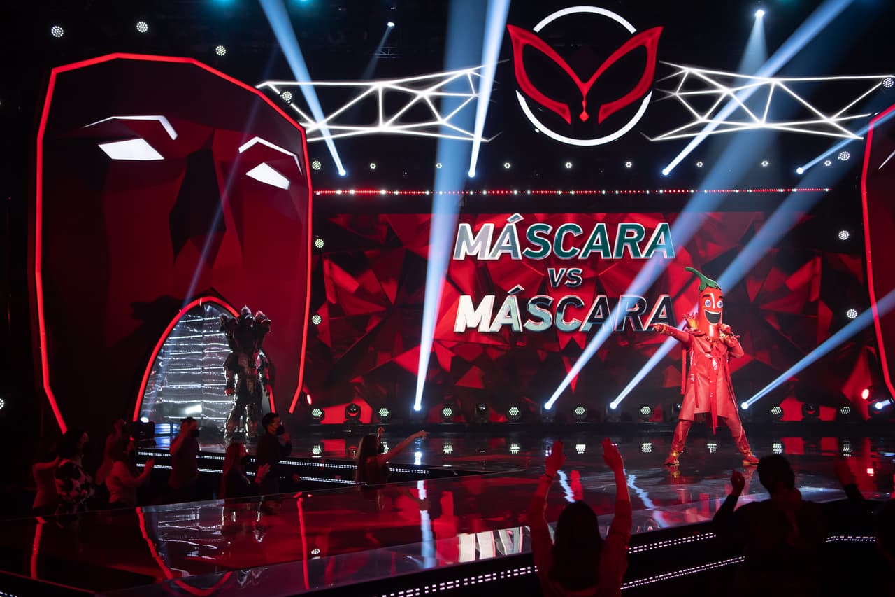 Y así se realizó el segundo duelo máscara vs máscara de la noche a cargo de Cerbero y Jalapeño, quienes cantaron el tema 'Vuela Más Alto' de OV7.