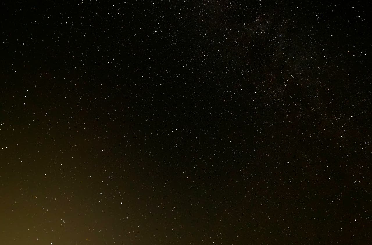 <b>Devil's Sinkhole State Natural Area</b>
<br>Tiene una puntuación de la escala Bortle de 2, lo que lo clasifica como uno de los parques más oscuros del centro de Texas.