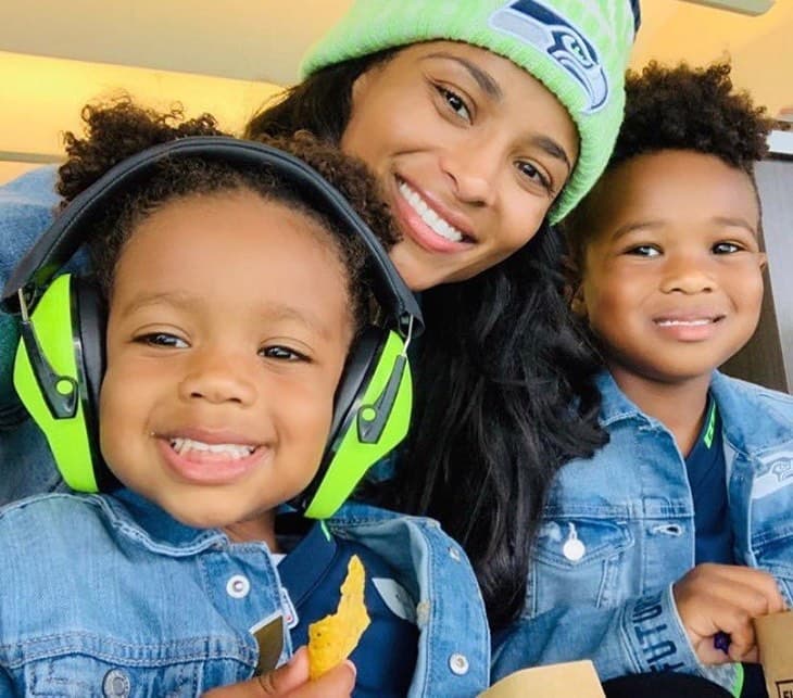 Ciara fue celebrada por su esposo Russell Wilson, subiendo una foto con sus dos hijos.