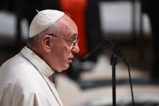 El Papa: que los "crímenes" de la Iglesia "nunca se repitan"